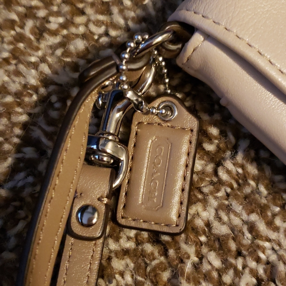 Authentic Coach Wristlet - Picture 6 of 6